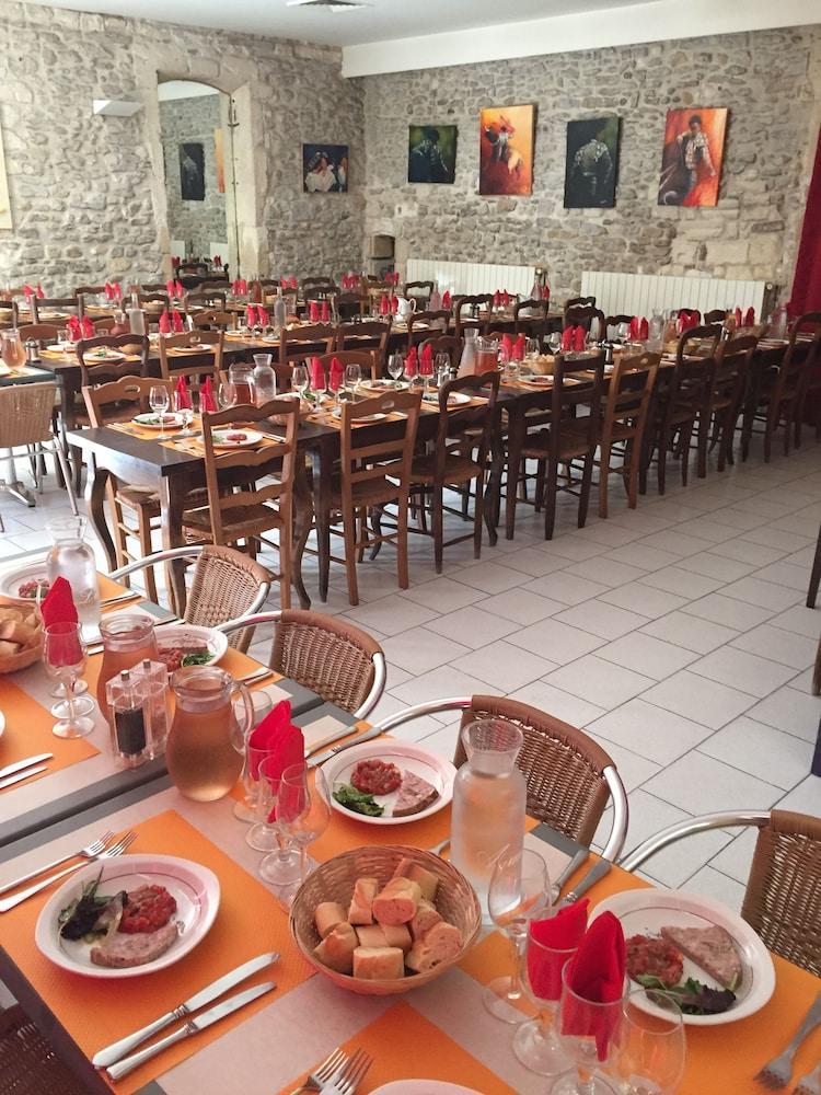 Hostellerie De La Source Arles Zewnętrze zdjęcie