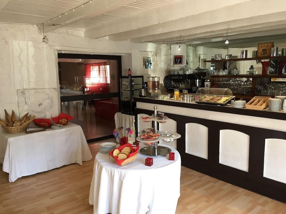 Hostellerie De La Source Arles Zewnętrze zdjęcie